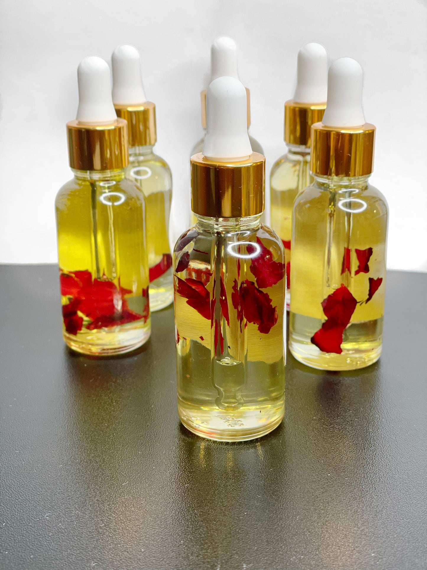 Vanilla rose cuticle oil